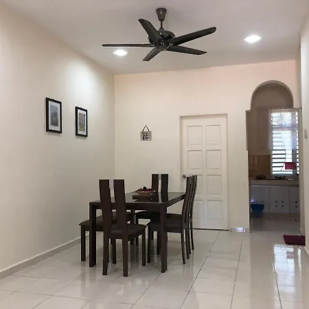 Magnolia 1 Homestay Kampung Kuala Besut Exterior photo