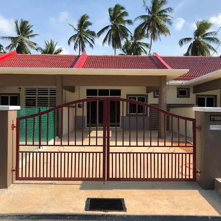 Magnolia 1 Homestay Kampung Kuala Besut Exterior photo